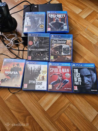 playstation-4-konsole-su-zaidimais-ir-priedais-big-2