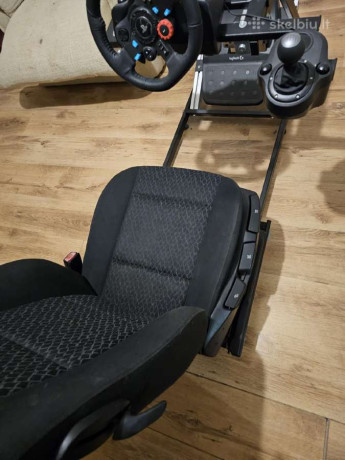 lenktyniu-simuliatoriaus-komplektas-logitech-g29-pavaru-perjungejas-zaidimu-kede-playseat-big-2
