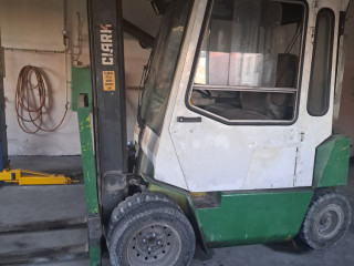 autopakrovejas-klark-iki-25-t