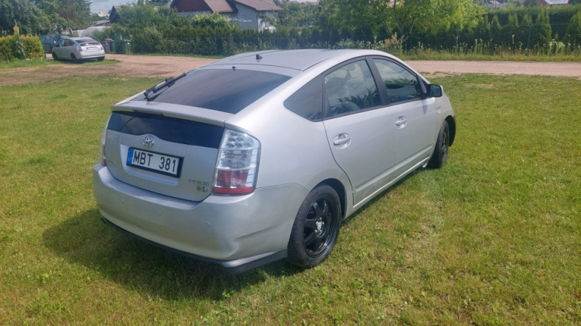 toyota-prius-hybrid-su-lpg-sistema-big-2