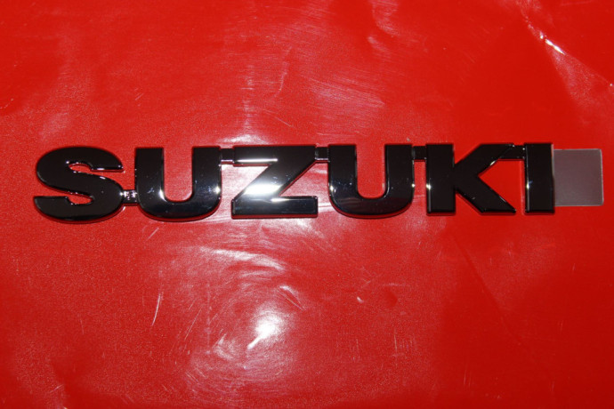 uzrasas-suzuki-big-1
