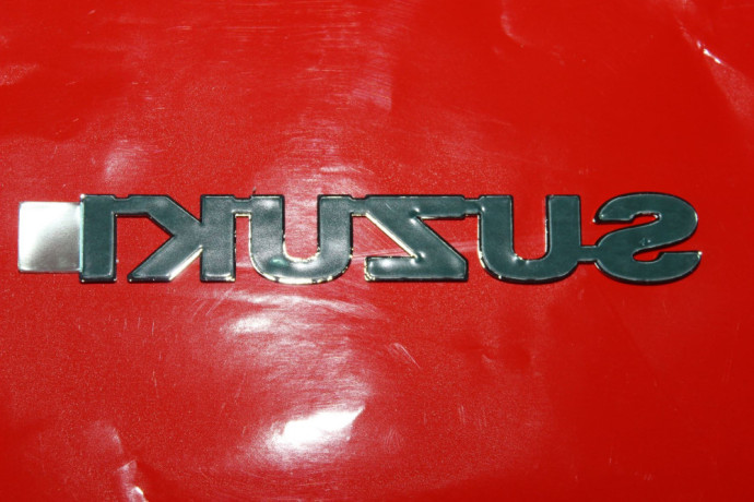 uzrasas-suzuki-big-2