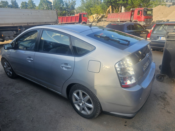 parduodu-toyota-prius-2007-metu-big-2